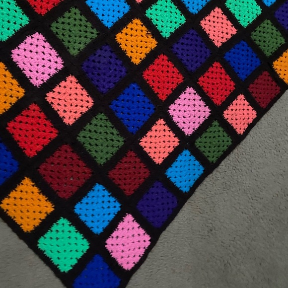 Vintage Handmade Granny Square 72”x 54” Large Multicolor Crochet Cottage Blanket - Picture 14 of 14